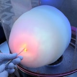 Korean Street Vendor Adds LED Lights To Ordinary Cotton Candy And Makes It Way More Magical