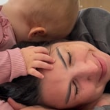 This New Mom Put Her Head On Her Baby's Lap — Here's How She Reacted