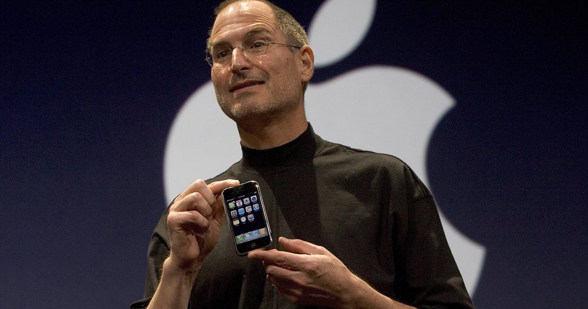 15 Years Ago: The Day Steve Jobs And The IPhone Made History