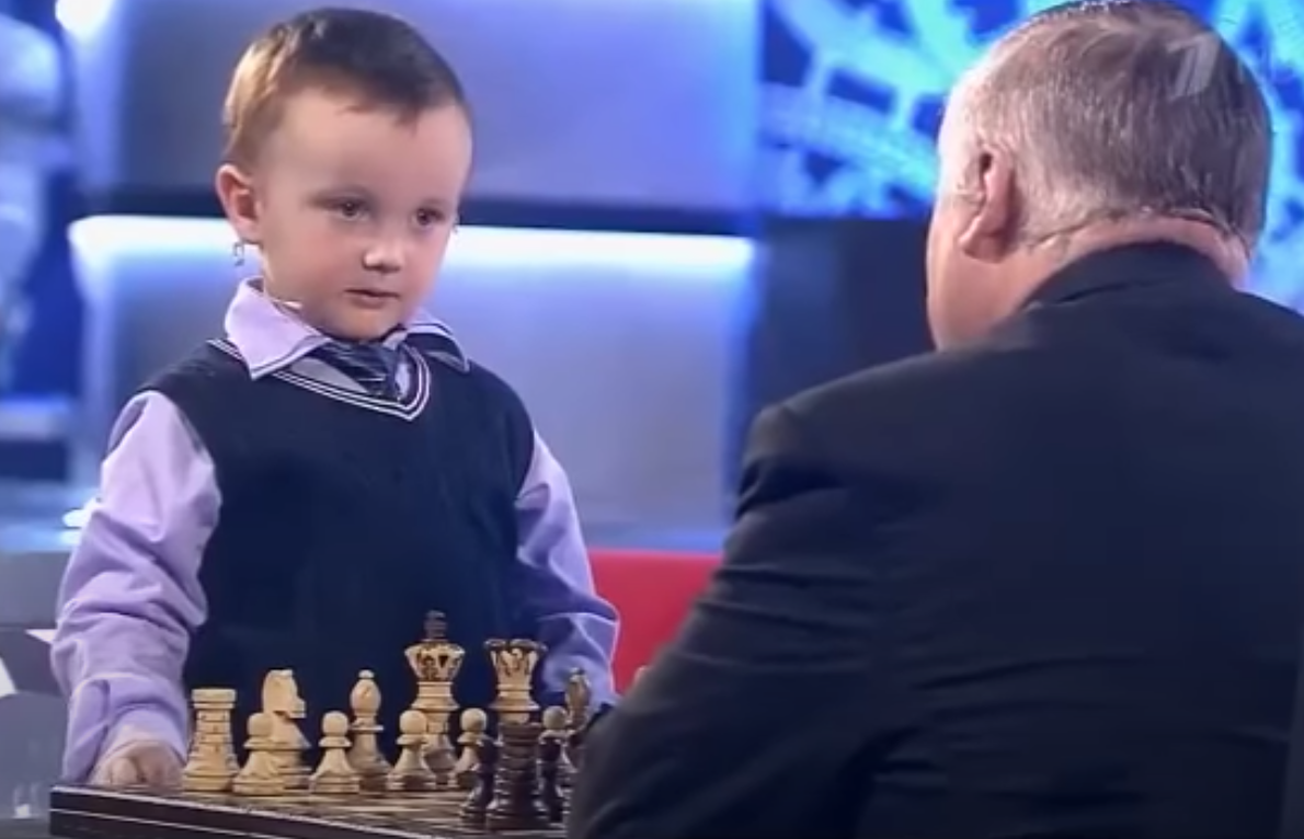 Menino Prodígio de 3 anos de idade Vs Anatoly Karpov 